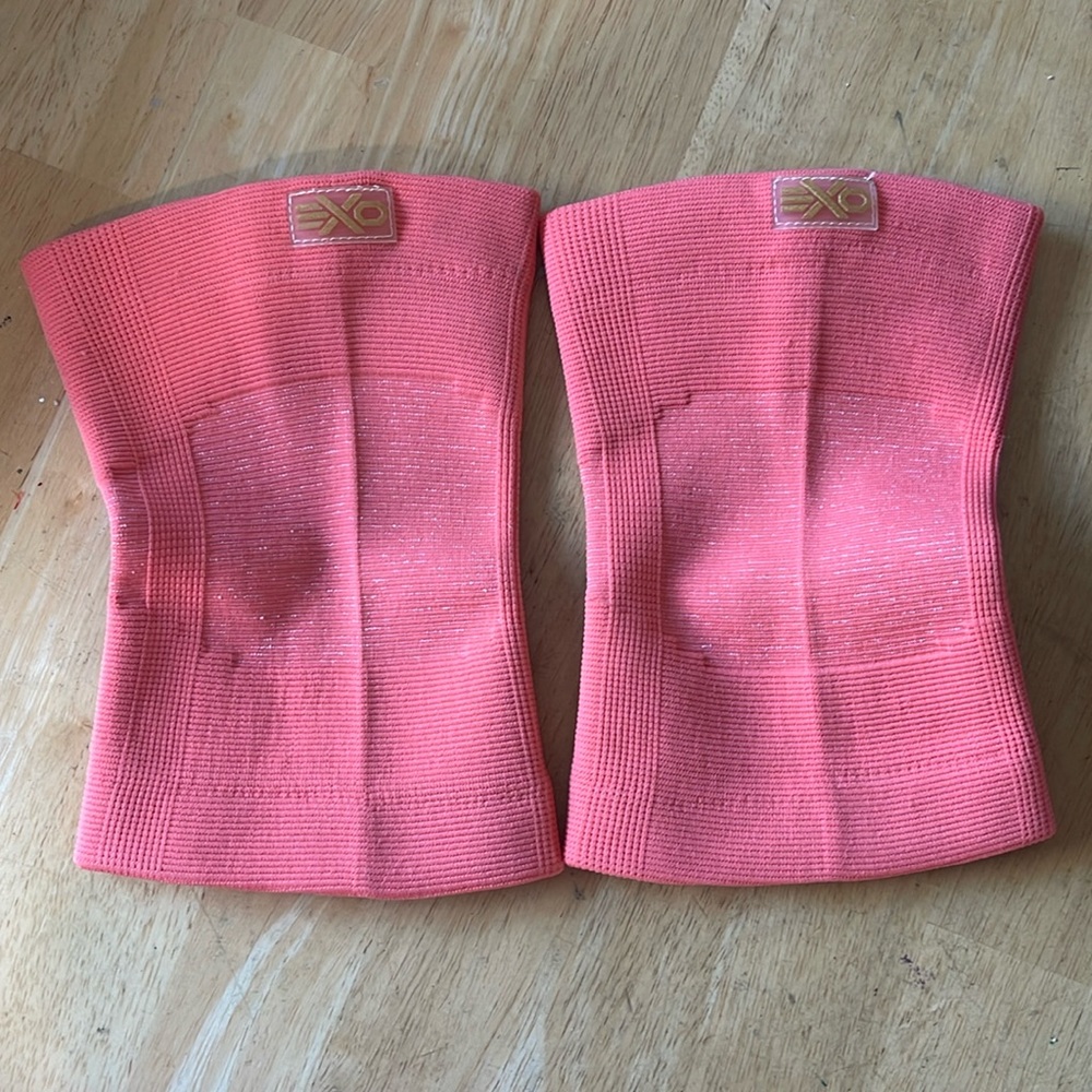 EXO knee sleeves